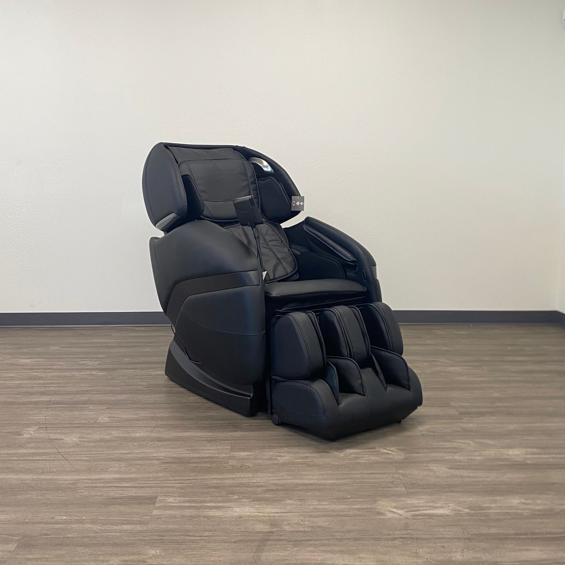 Ogawa Active L Plus Massage Chair - Certified Renewed