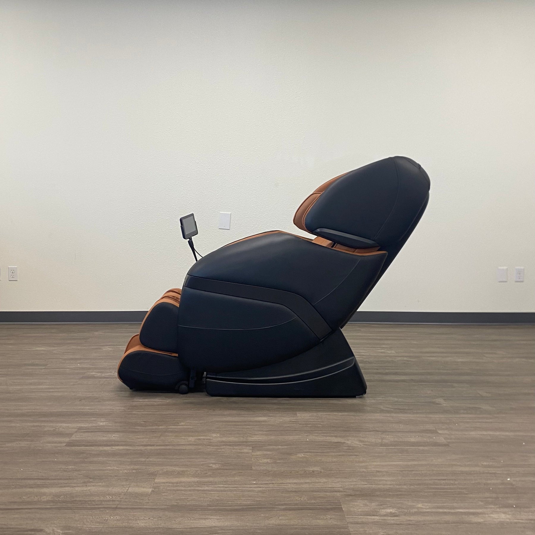 Ogawa Active L Plus Massage Chair - Certified Renewed